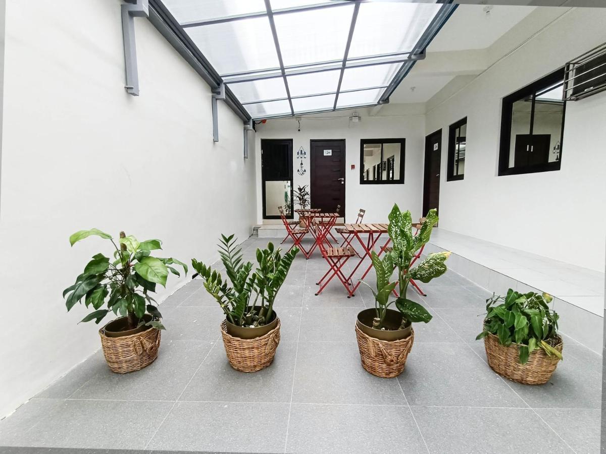 Manzil Anilao B&B Mabini  Exteriör bild